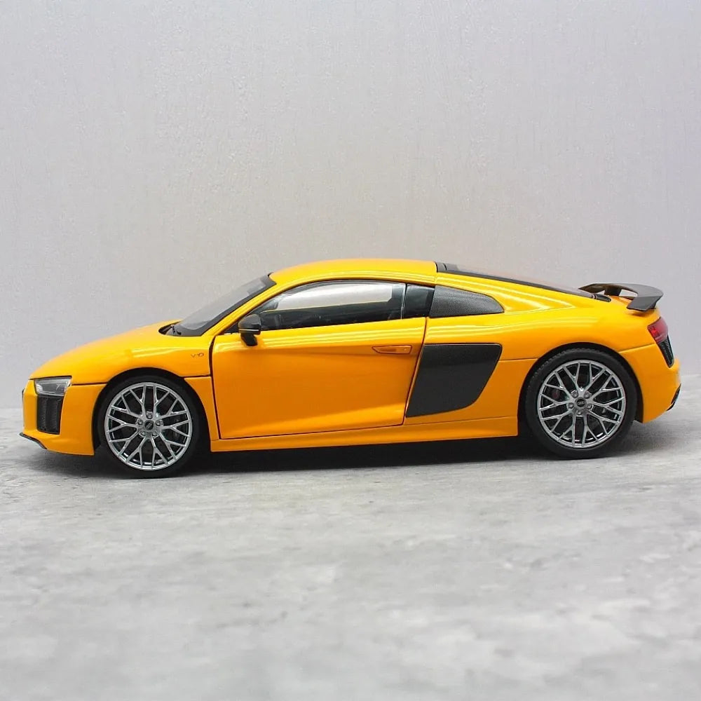 [iScale] 1:18 Audi 2015 R8 V10 Plus Coupe Yellow Model Car Die-Cast