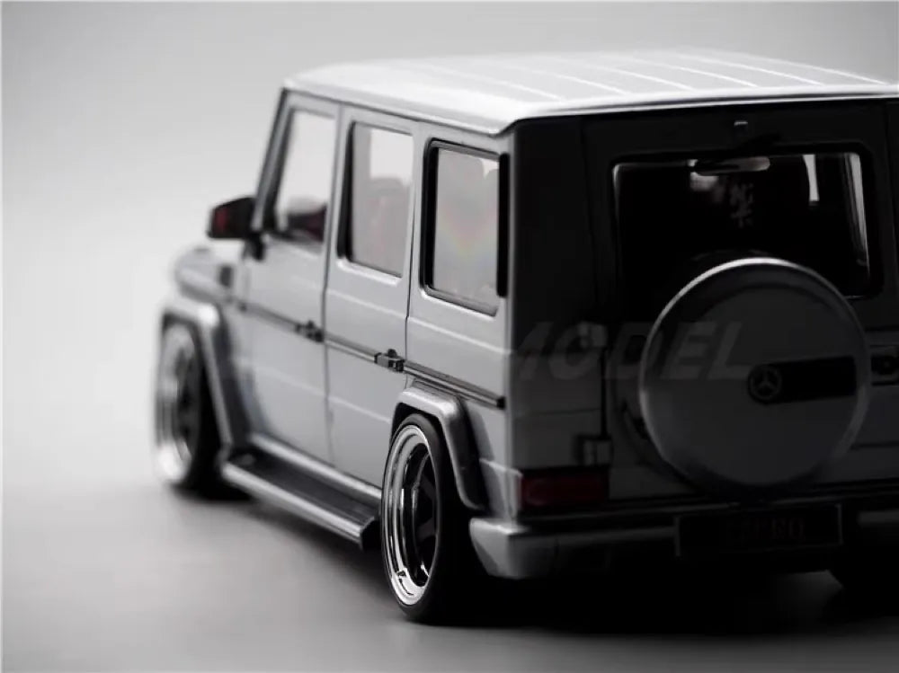 [iScale] 1:18 Mercedes-Benz 2016 G500 G-Klasse G63 Custom Diamond Silver Die-Cast