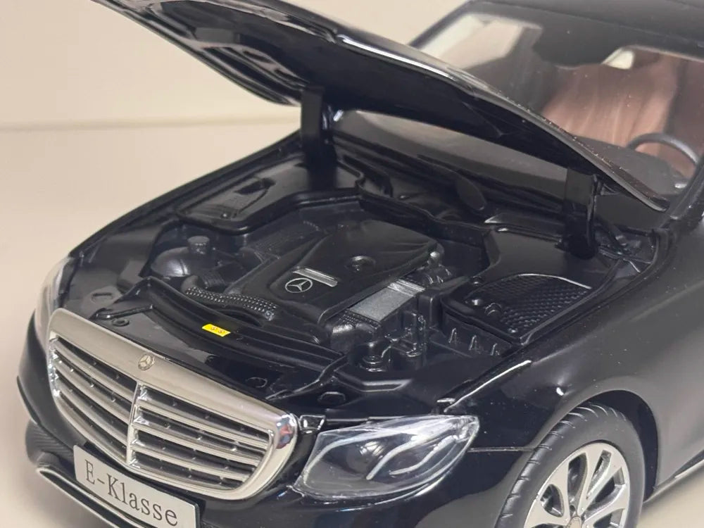 [iScale] 1:18 Mercedes-Benz 2017 E-Class Estate S213 nero modellino di auto Die-Cast