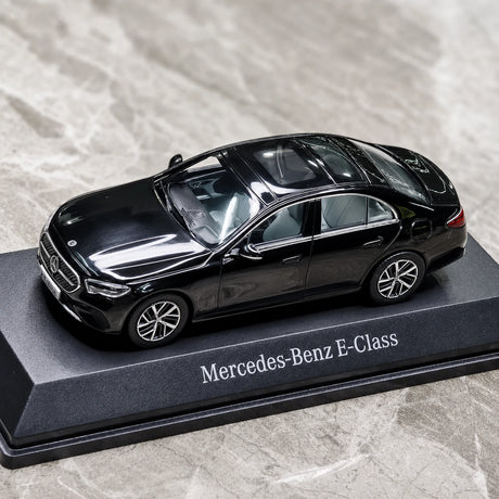 iScale Mercedes-Benz 2024 E-Class Saloon Avantgarde W214 Black 1:43 – Collectible Diecast Model Die-Cast