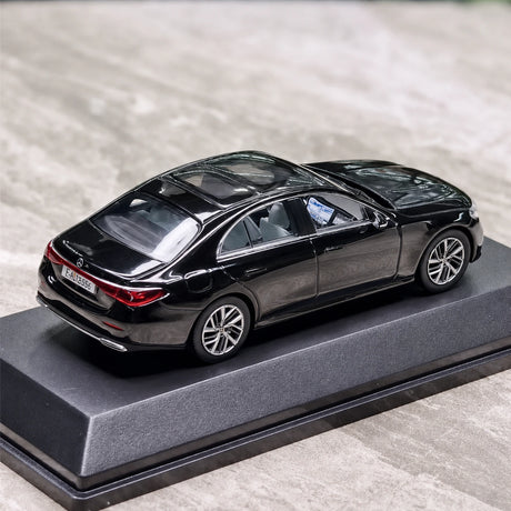 iScale Mercedes-Benz 2024 E-Class Saloon Avantgarde W214 Black 1:43 – Collectible Diecast Model Die-Cast