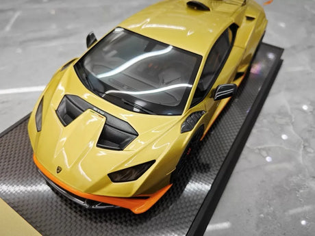 [IVY] 1:18 Lamborghini 2021 Huracan STO Gold Model Car Resin