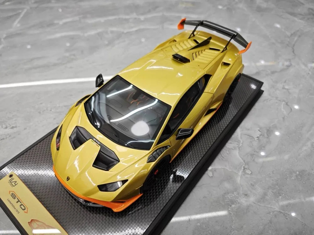 [IVY] 1:18 Lamborghini 2021 Huracan STO Gold Model Car Resin