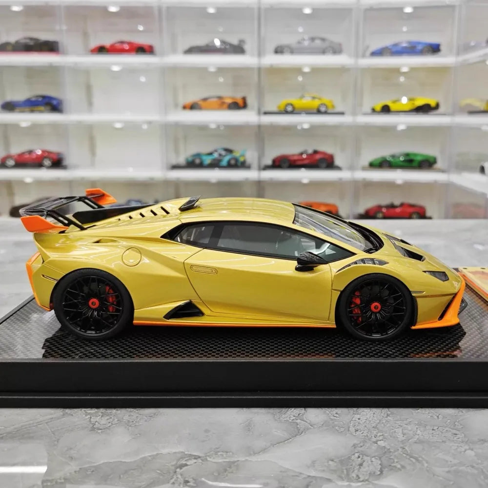 [IVY] 1:18 Lamborghini 2021 Huracan STO Gold Model Car Resin