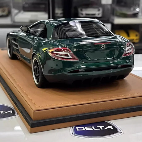 [IVY] 1:18 Mercedes-Benz 2006 SLR McLaren 722 Edition Green Model Car Resin