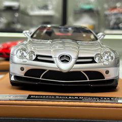 [IVY] 1:18 Mercedes-Benz 2006 SLR McLaren 722 Edition Silver & Star Model Car Resin