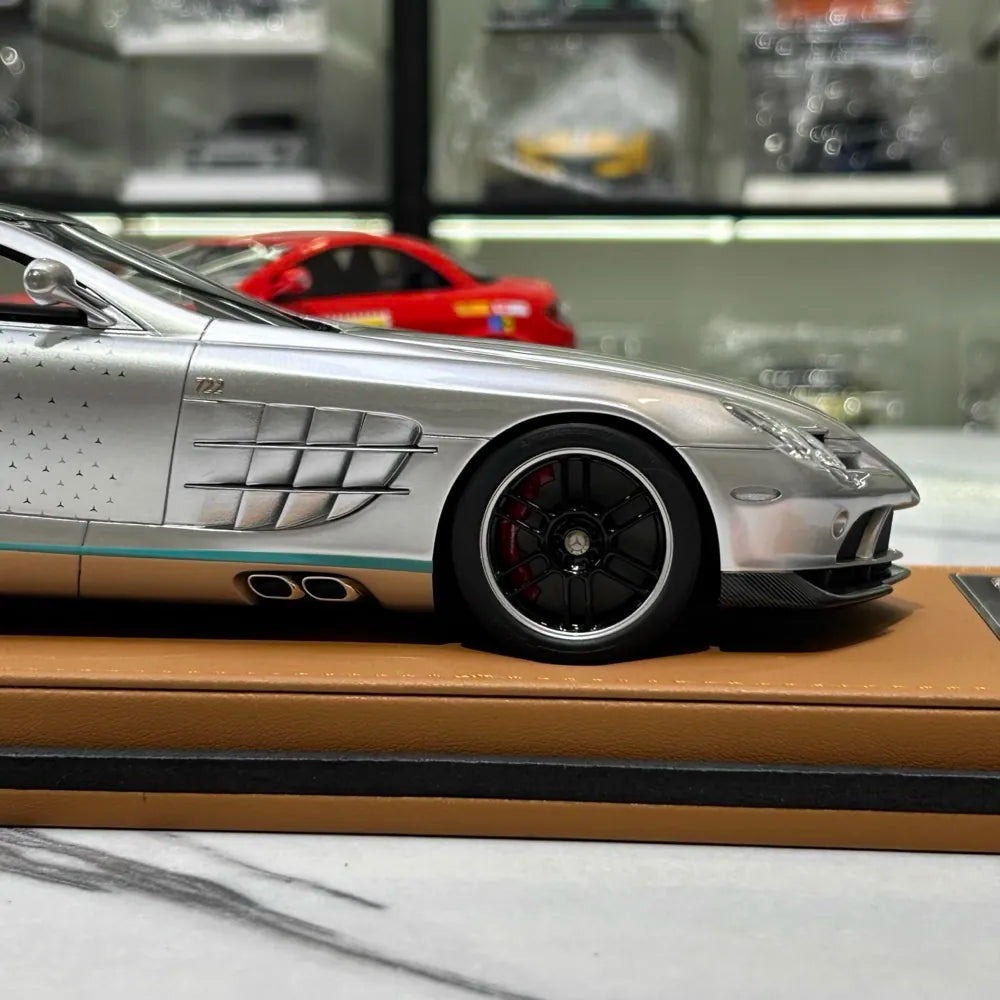 [IVY] 1:18 Mercedes-Benz 2006 SLR McLaren 722 Edition Silver & Star Model Car Resin