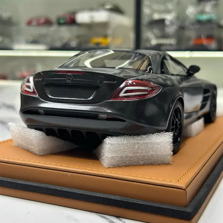 [IVY] 1:18 Mercedes-Benz 2006 SLR McLaren 722 Edition Black Model Car Resin