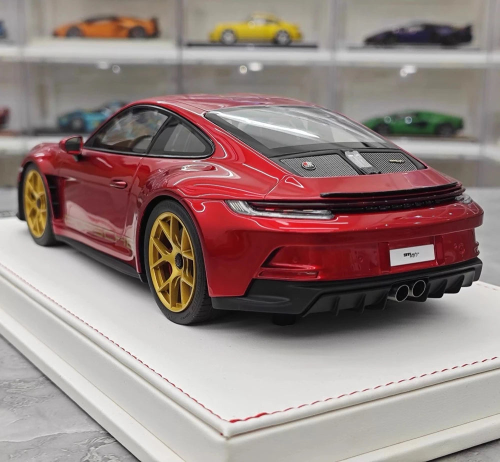 [IVY] 1:18 Porsche 2023 911 992 S/T Red Model Car Resin