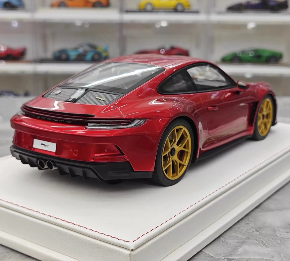 [IVY] 1:18 Porsche 2023 911 992 S/T Red Model Car Resin