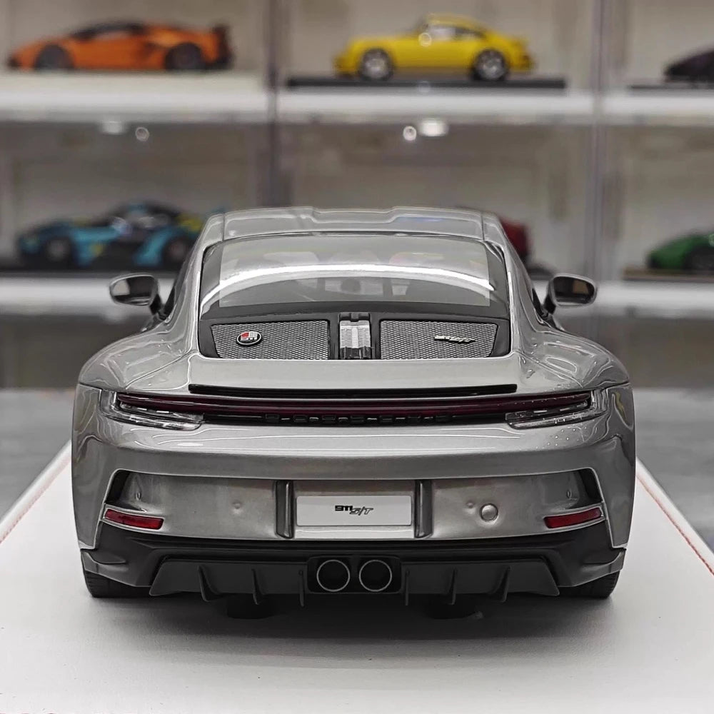 [IVY] 1:18 Porsche 2023 911 992 S/T Silver Model Car Resin