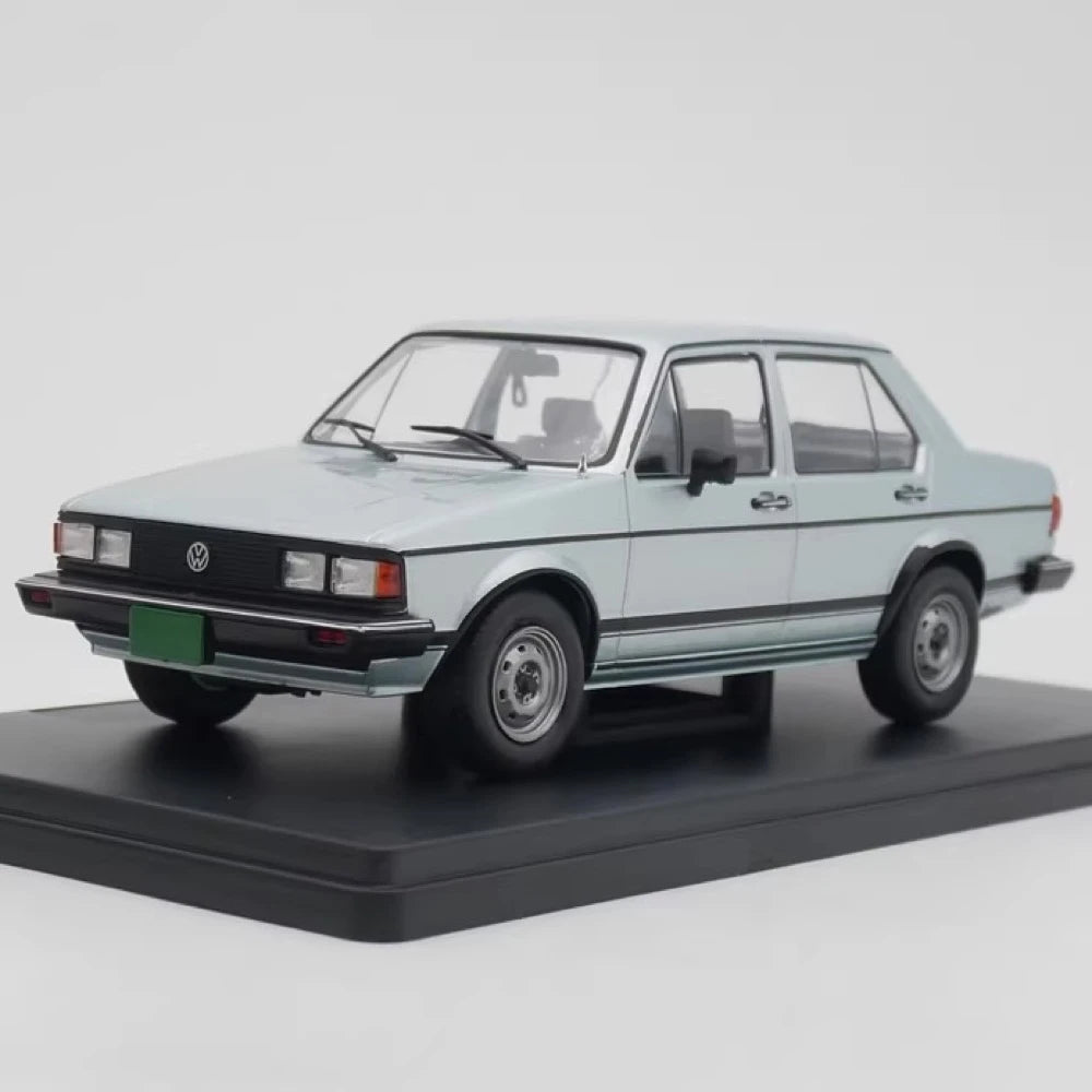 [IXO] 1:24 Volkswagen 1981 Atlantic modellino di auto Die-Cast