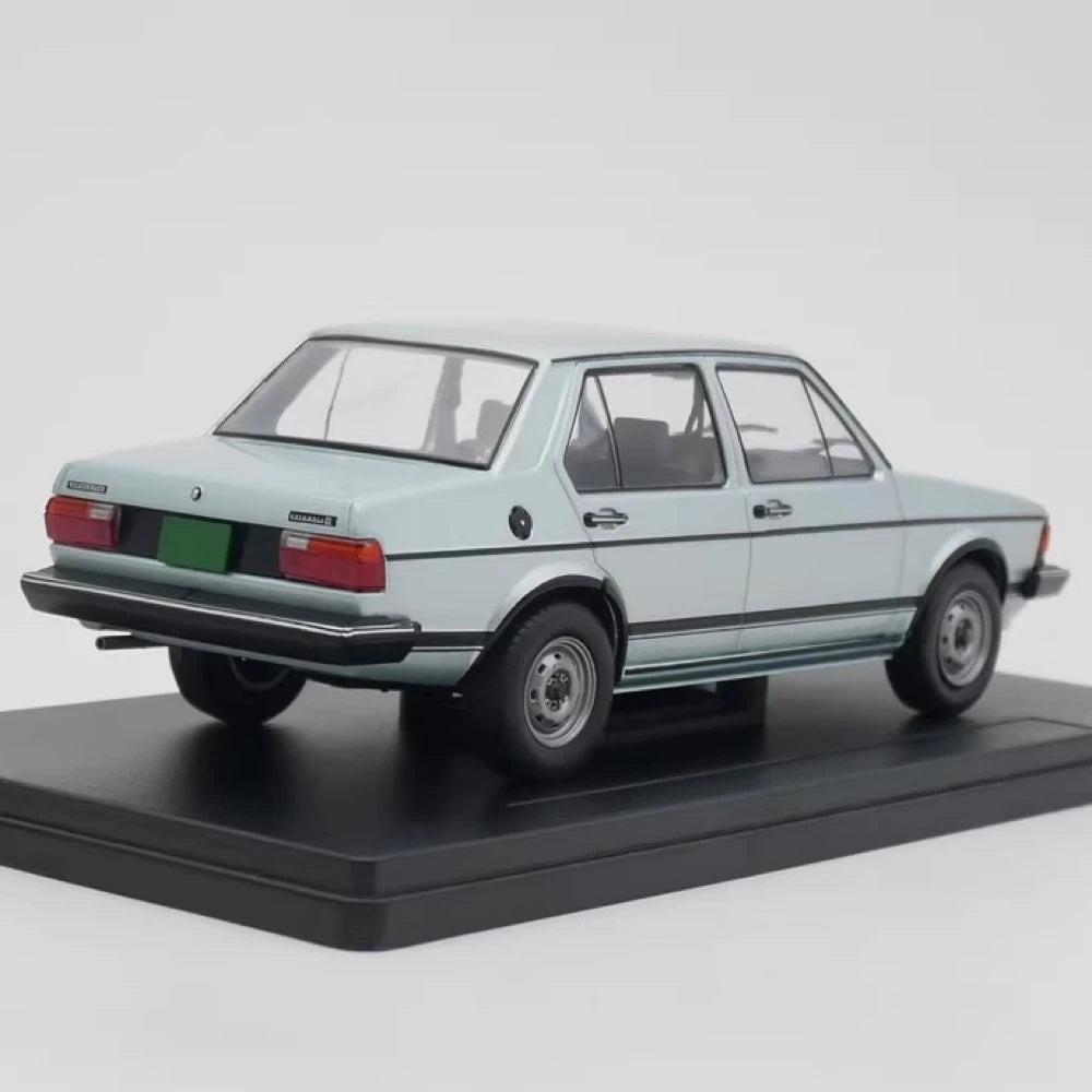 [IXO] 1:24 Volkswagen 1981 Atlantic voiture miniature Die-Cast