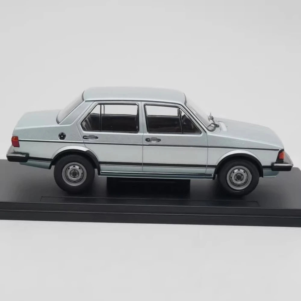 [IXO] 1:24 Volkswagen 1981 Atlantic modellino di auto Die-Cast