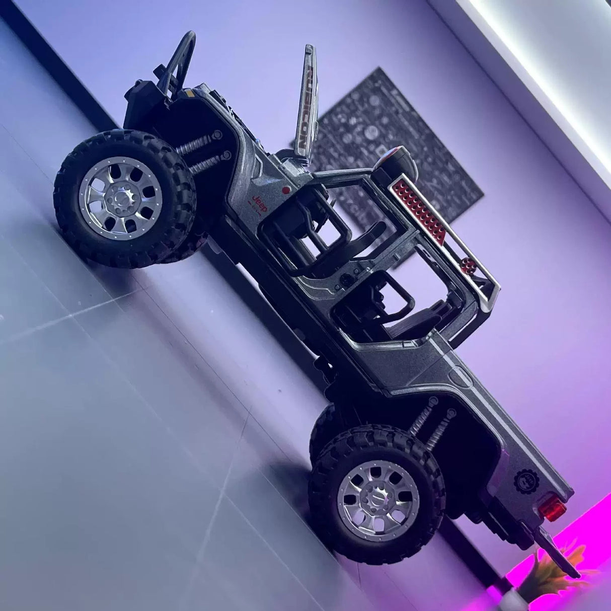 Jeep 2018 Wrangler terräng grå 1:32 – pressgjuten visningsmodell