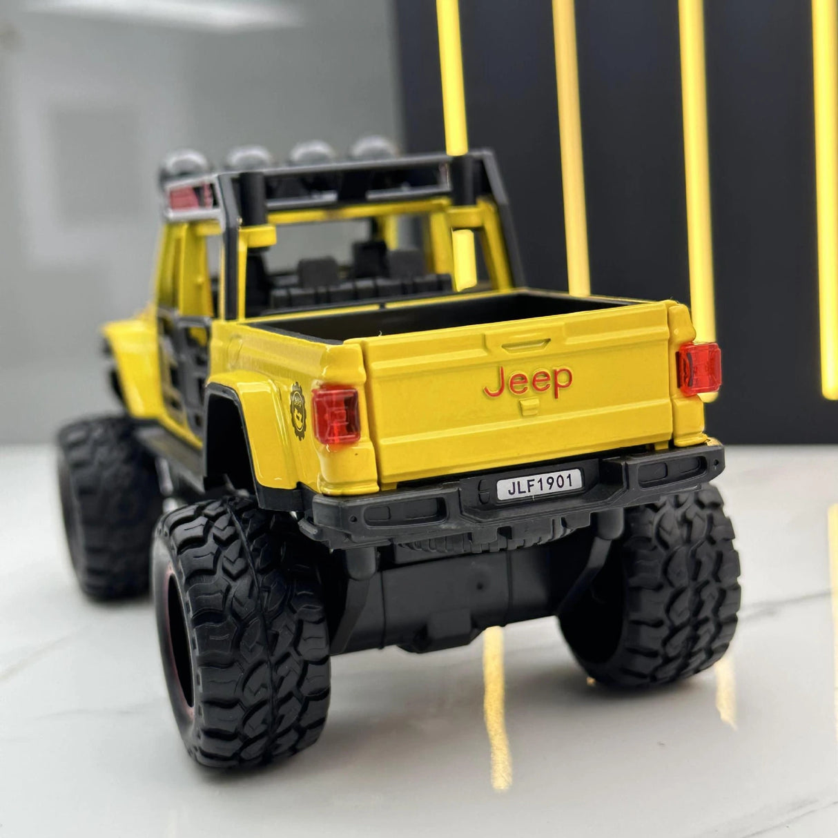 Jeep 2018 Wrangler terräng gul 1:32 – pressgjuten visningsmodell