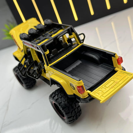Jeep 2018 Wrangler terräng gul 1:32 – pressgjuten visningsmodell