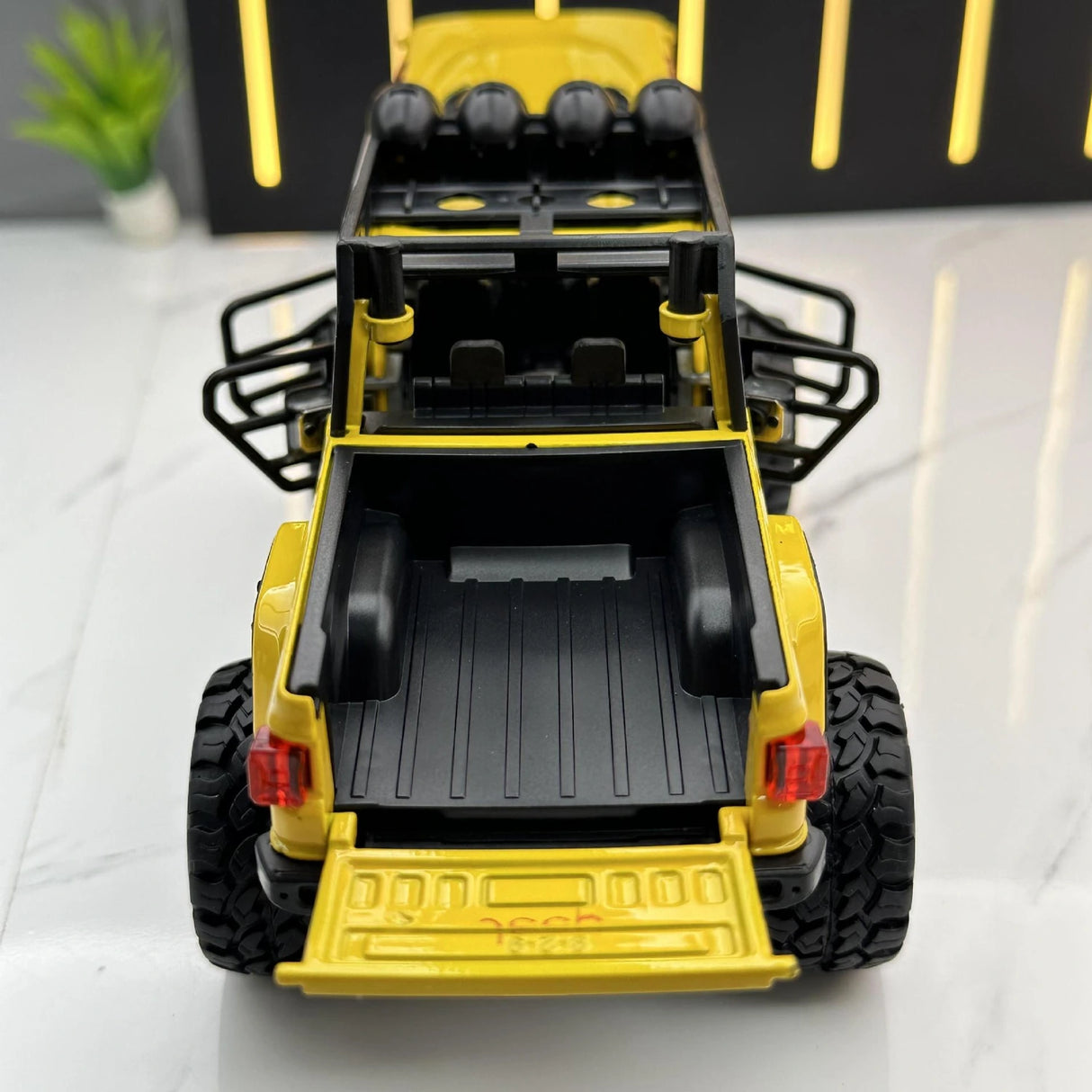 Jeep 2018 Wrangler terräng gul 1:32 – pressgjuten visningsmodell