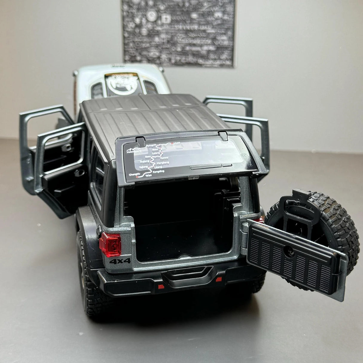 Jeep 2018 Wrangler Rubicon grijs 1:24 – diecast displaymodel