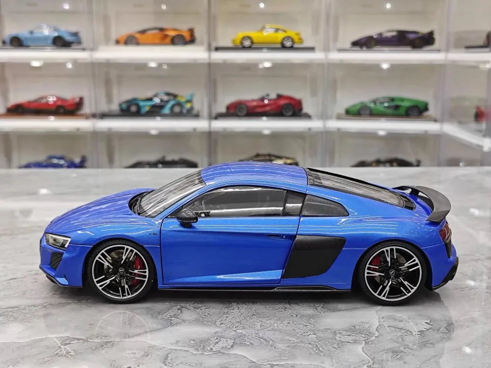[KengFai] 1:18 Audi 2020 R8 Performance ブルー モデルカー Die-Cast