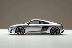 [KengFai] 1:18 Audi 2020 R8 Performance Silver Model Car Die-Cast
