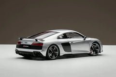 [KengFai] 1:18 Audi 2020 R8 Performance Silver Model Car Die-Cast
