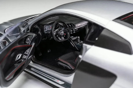 [KengFai] 1:18 Audi 2020 R8 Performance Silver Model Car Die-Cast