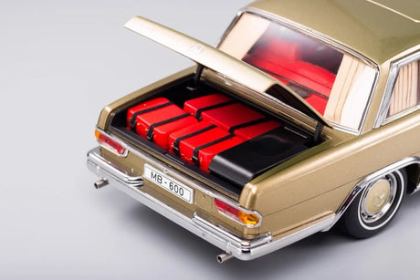 [KengFai] 1:18 Mercedes-Benz 1963 600 Pullman W100 LWB Gold Model Car Die-Cast
