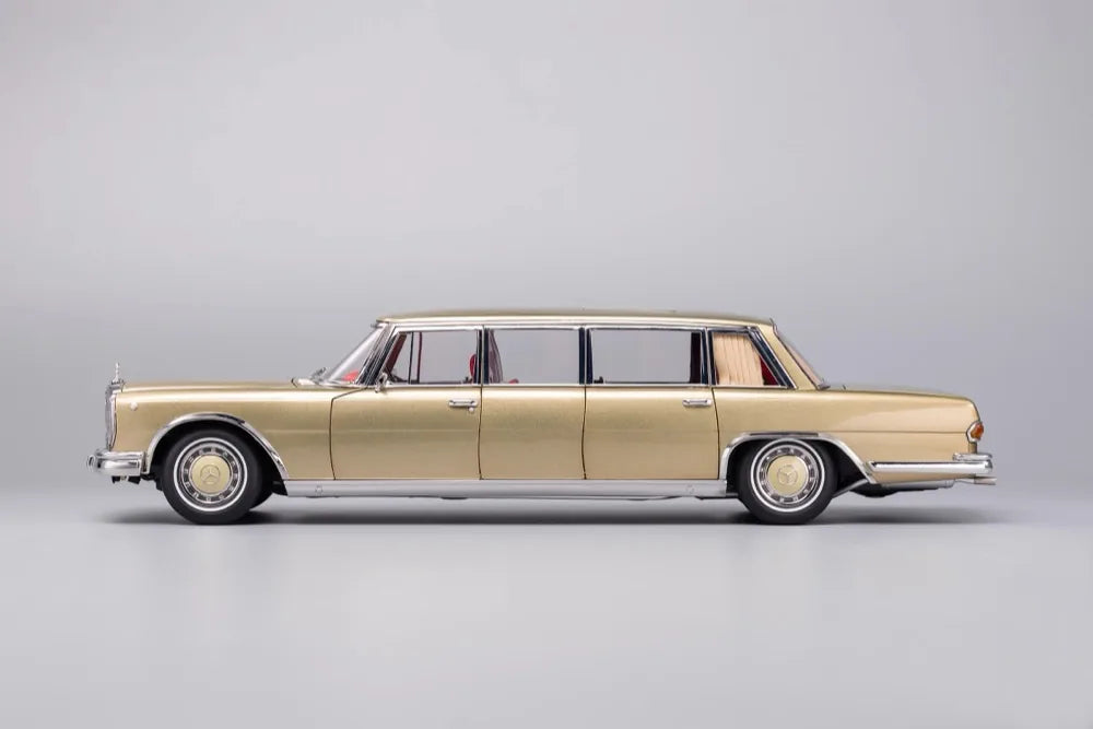 [KengFai] 1:18 Mercedes-Benz 1963 600 Pullman W100 LWB oro modellino di auto Die-Cast