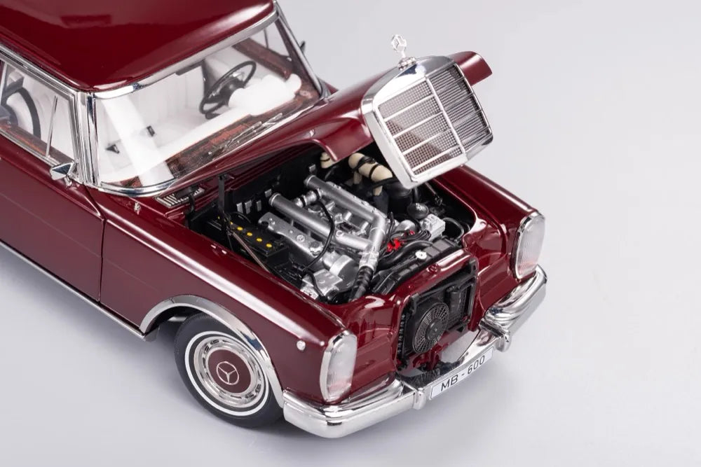 [KengFai] 1:18 Mercedes-Benz 1963 600 Pullman W100 LWB Red Model Car Die-Cast