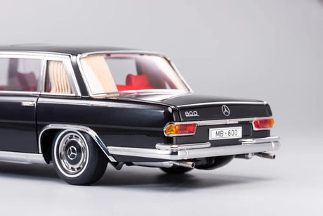 [KengFai] 1:18 Mercedes-Benz 1963 600 Pullman W100 LWB Black Model Car Die-Cast