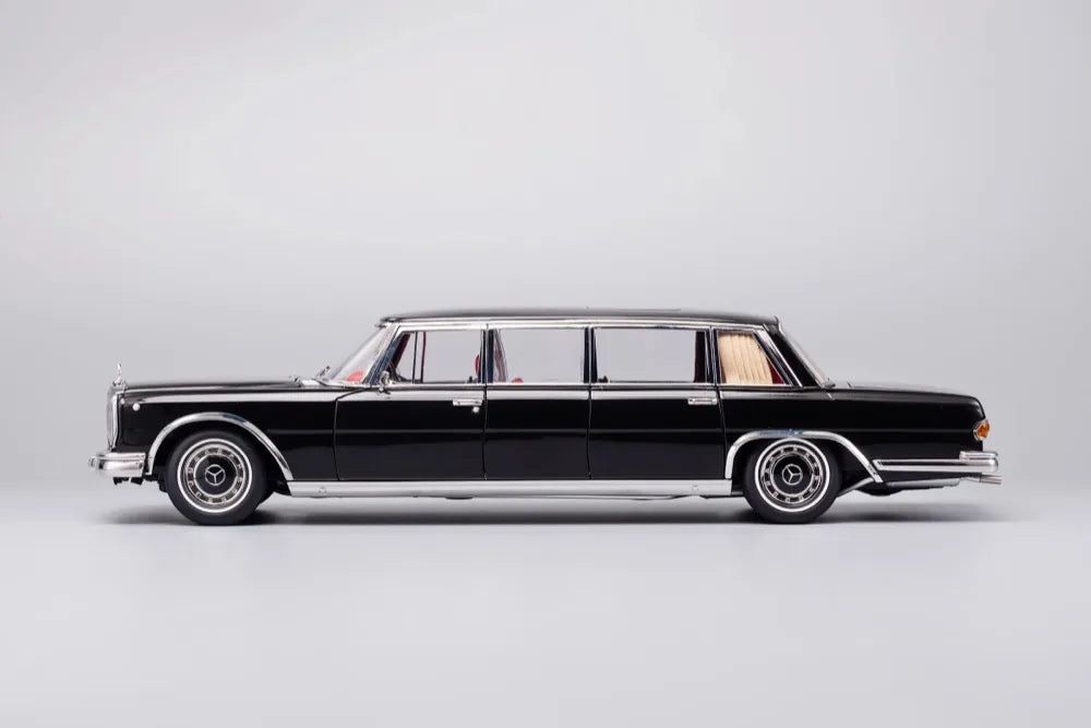 [KengFai] 1:18 Mercedes-Benz 1963 600 Pullman W100 LWB Black Model Car Die-Cast