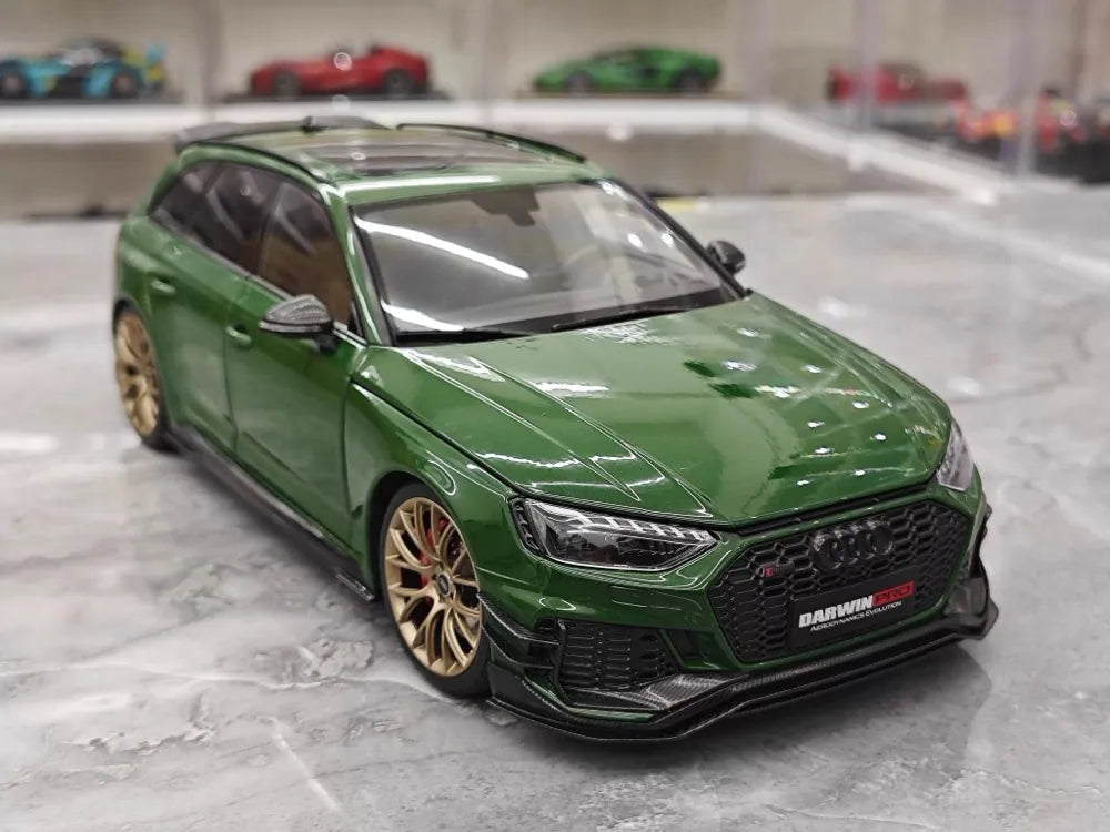 [Kiloworks] 1:18 Audi 2018 RS4 Avant Green Model Car Die-Cast