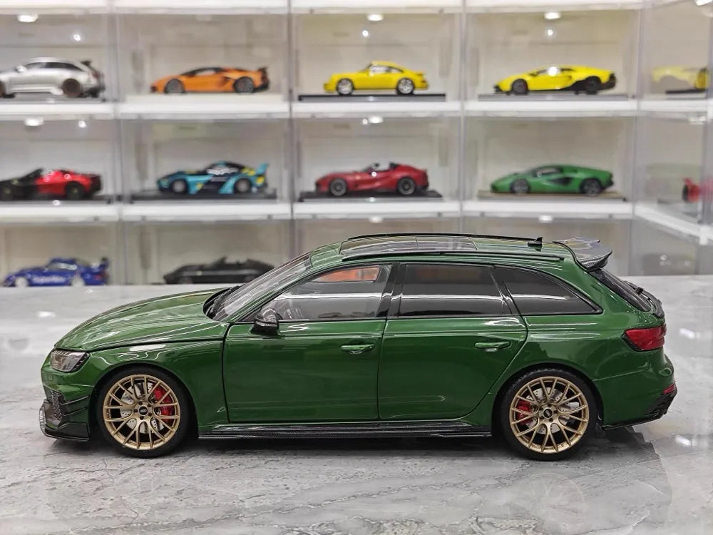 [Kiloworks] 1:18 Audi 2018 RS4 Avant Green Model Car Die-Cast