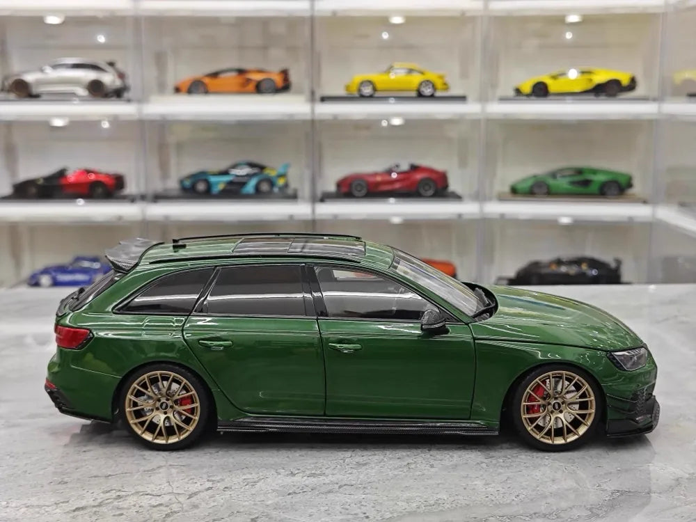 [Kiloworks] 1:18 Audi 2018 RS4 Avant Green Model Car Die-Cast