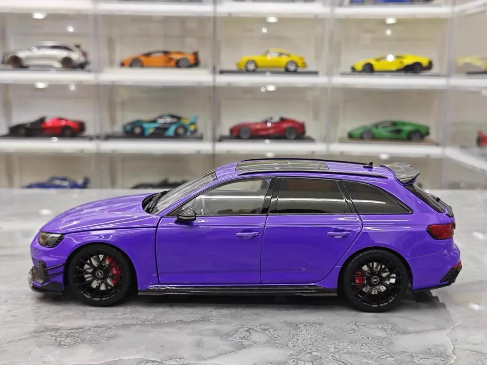 [Kiloworks] 1:18 Audi 2018 RS4 Avant viola modellino di auto Die-Cast