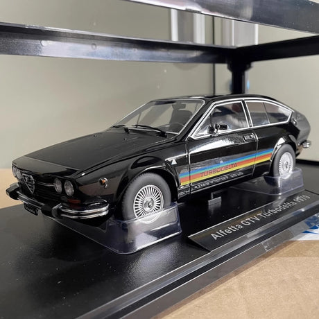 [KK Scale] 1:18 Alfa Romeo 1979 Alfetta GTV Turbodelta Black Model Car Die-Cast
