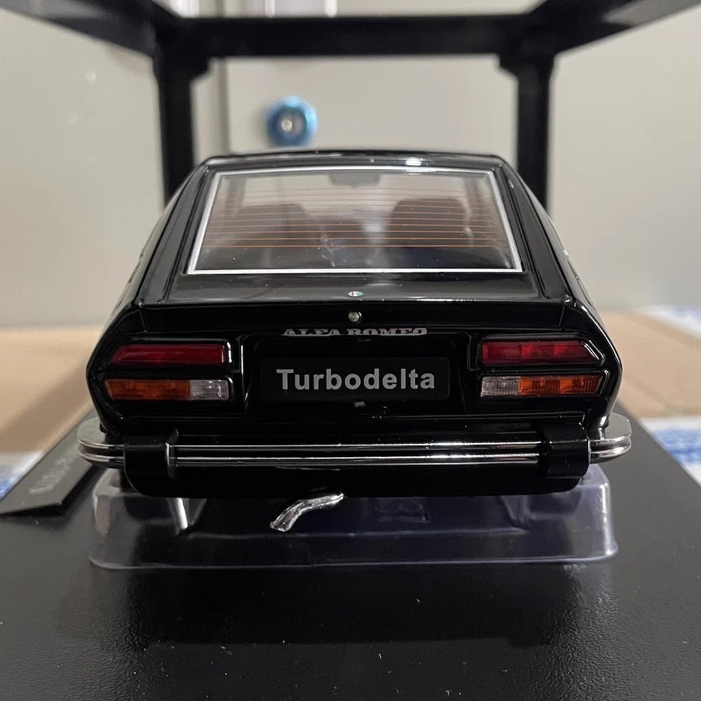 [KK Scala] 1:18 Alfa Romeo 1979 Alfetta GTV Turbodelta nero modellino di auto Die-Cast