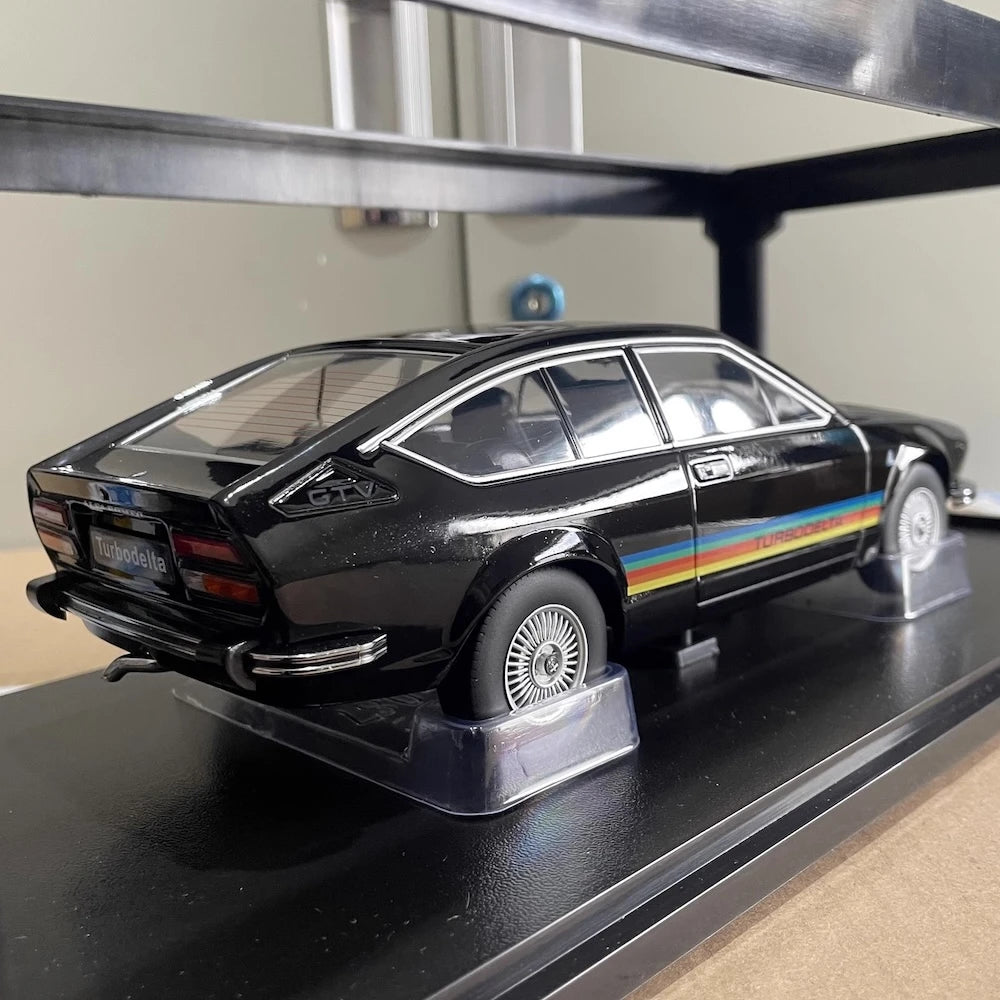 [KK Scale] 1:18 Alfa Romeo 1979 Alfetta GTV Turbodelta Black Model Car Die-Cast