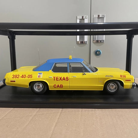 [KK Scale] 1:18 Dodge 1974 Monaco Texas Cab Model Car Die-Cast