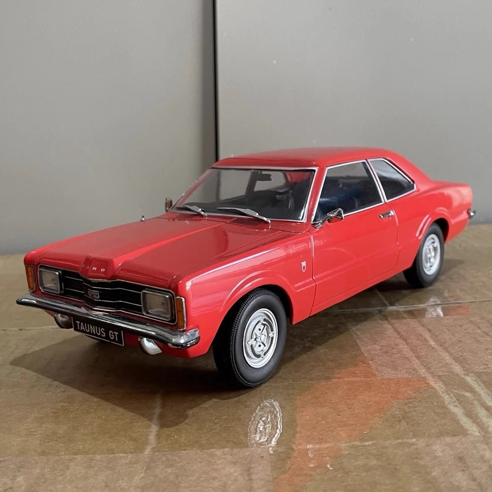 [KK Scale] 1:18 Ford 1971 Taunus GT Coupe Red Model Car Die-Cast
