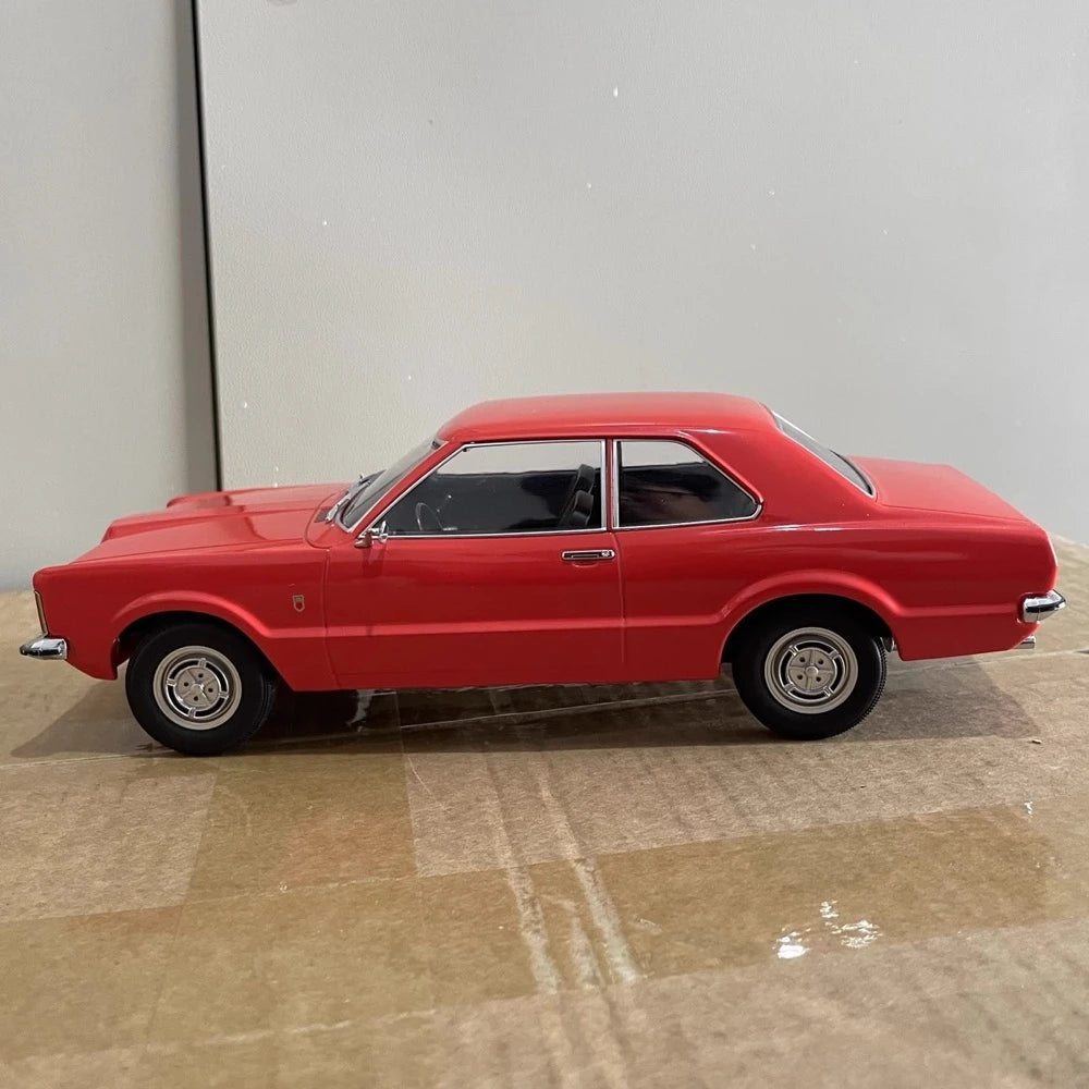 [KK Scale] 1:18 Ford 1971 Taunus GT Coupe Red Model Car Die-Cast