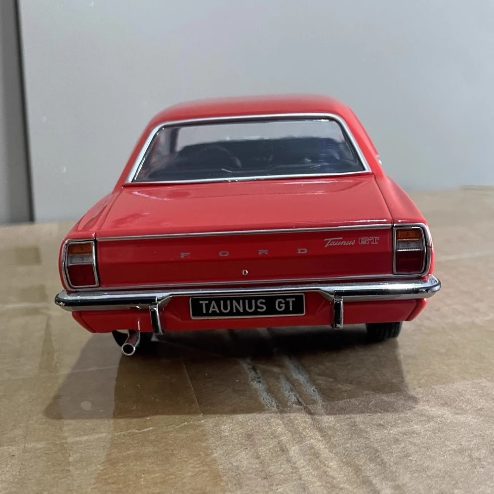 [KK Scale] 1:18 Ford 1971 Taunus GT Coupe Red Model Car Die-Cast