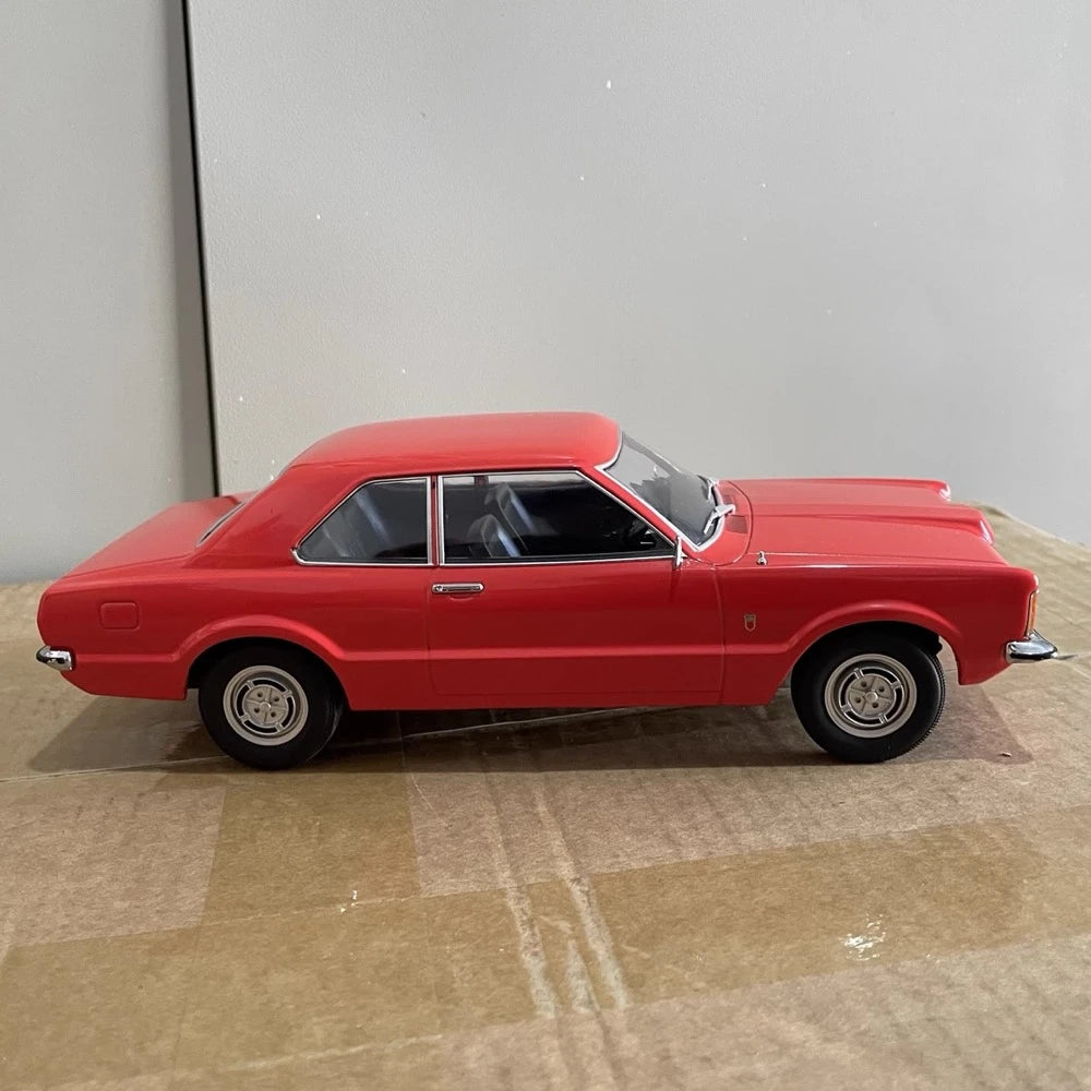 [KK Scale] 1:18 Ford 1971 Taunus GT Coupe Red Model Car Die-Cast
