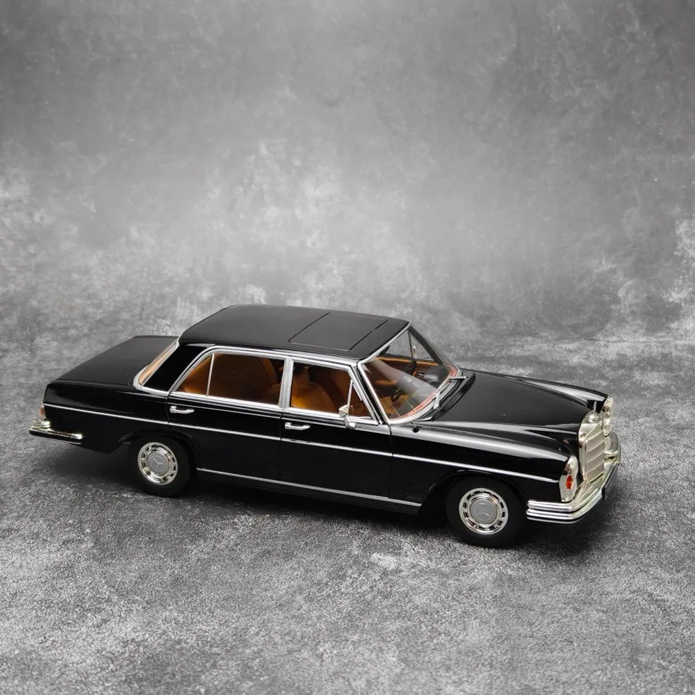 [KK Scale] 1:18 Mercedes-Benz 1967 300SEL 6.3 W109 Black Model Car Die-Cast