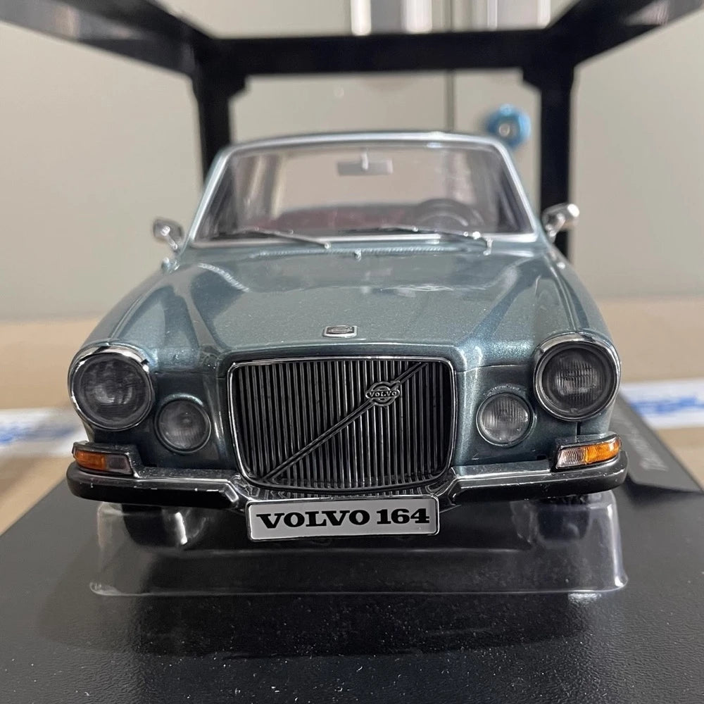 [KK Scale] 1:18 Volvo 1970 164 Blue Model Car Die-Cast