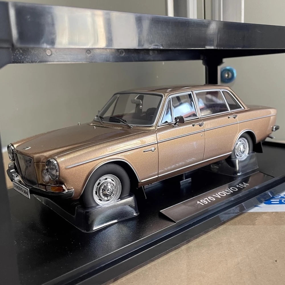 [KK Scala] 1:18 Volvo 1970 164 marrone modellino di auto Die-Cast