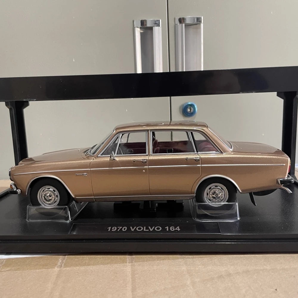 [KK Scala] 1:18 Volvo 1970 164 marrone modellino di auto Die-Cast