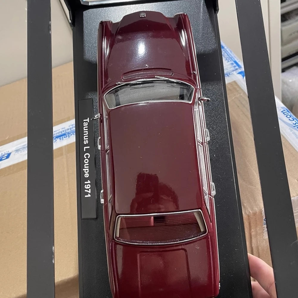 [KK Scale] 1:18 Volvo 1970 164 Red Model Car Die-Cast