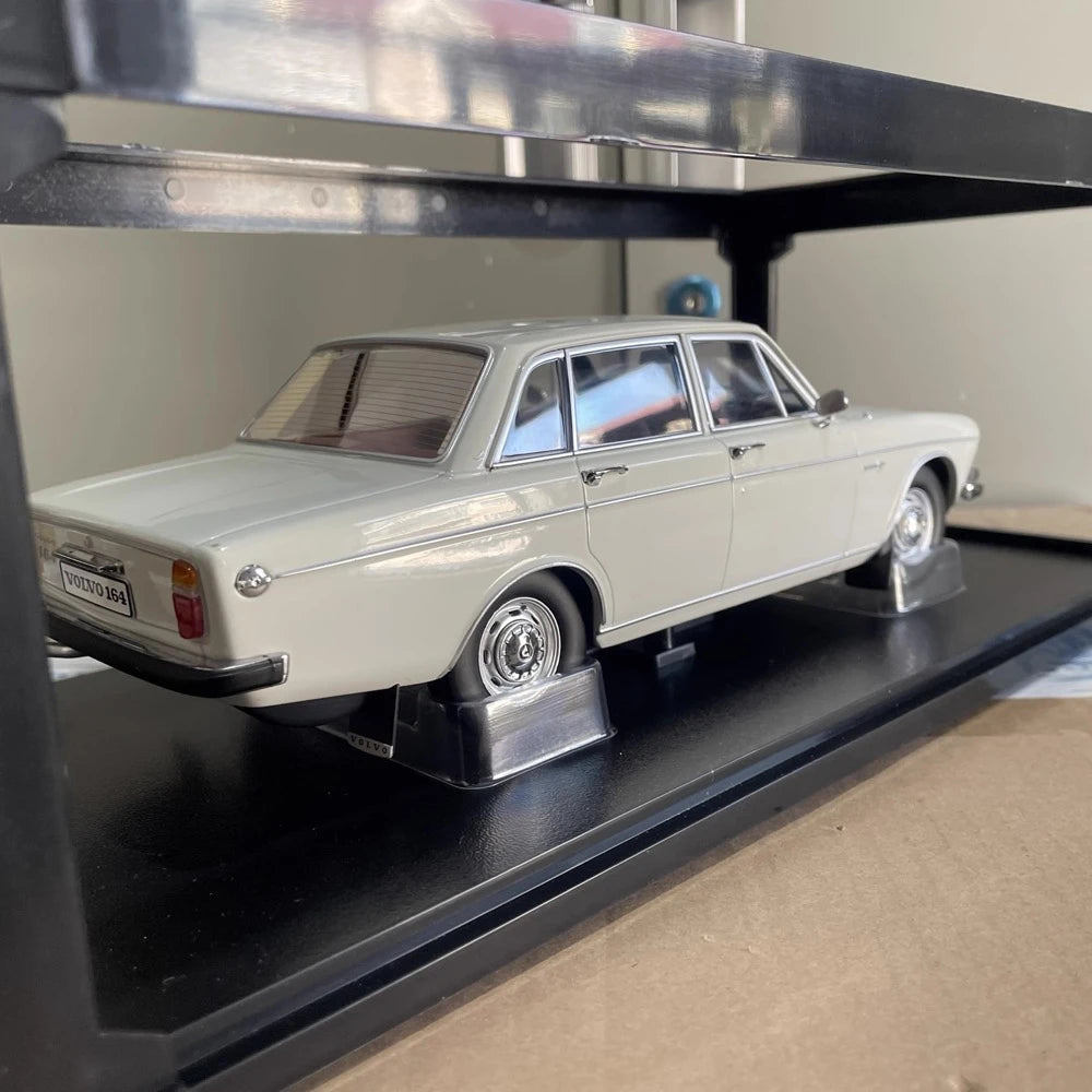 [KK Scale] 1:18 Volvo 1970 164 White Model Car Die-Cast